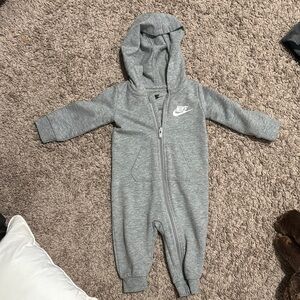 Nike Kids Gray Hooded Footie
